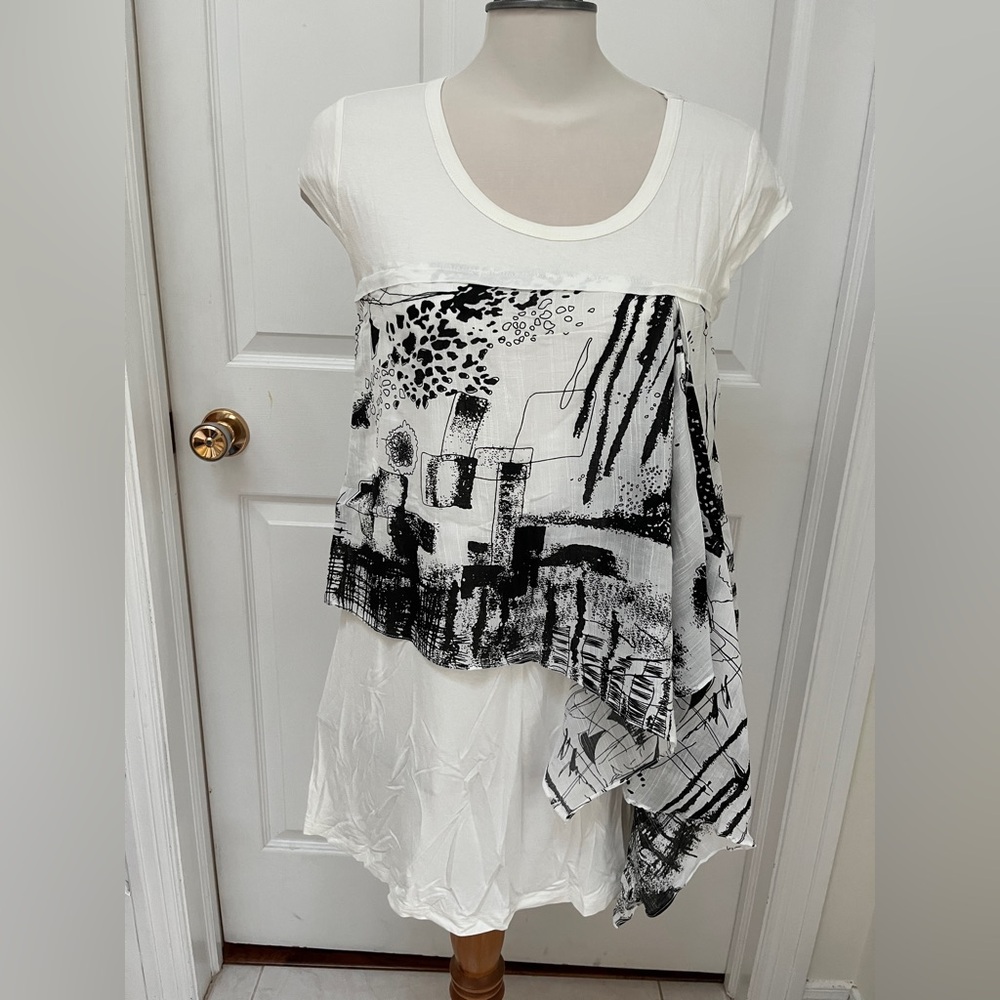 Red Coral Monochrome Abstract Women's Tunic Top size small